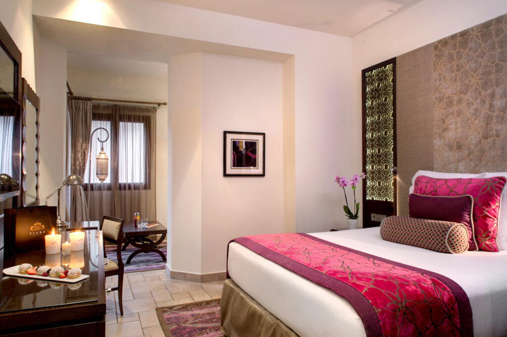 Chambre Premium avec balcon et vue sur les jardins en restanques de l'hôtel – Le Miramar, Tiara Miramar Beach Resort, Théoule-sur-Mer